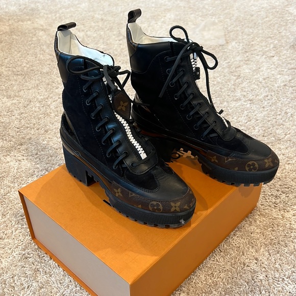 Louis Vuitton lace up Boots - Picture 2 of 14